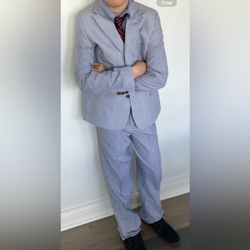 Nordstrom Boys seersucker suit. Size 10 jacket size 10 pants.